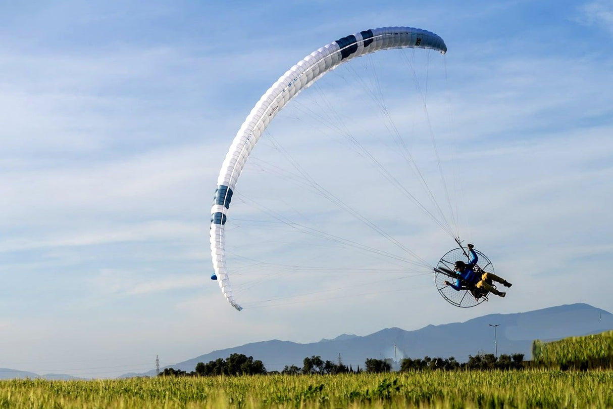 person landing Ozone Viper 6