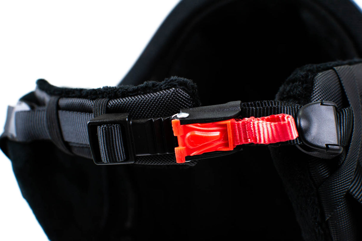 clip of paramotor helmet